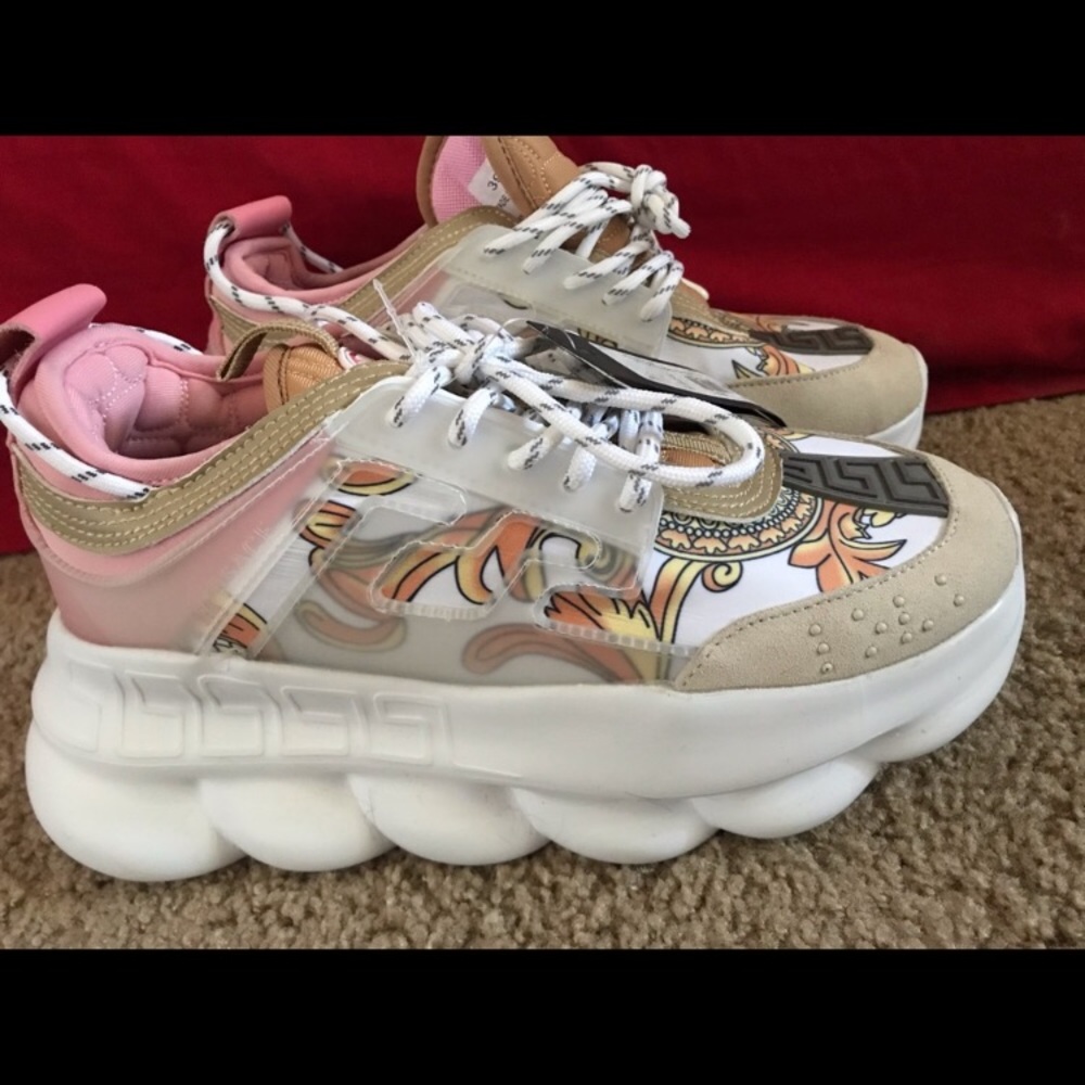 Chain reaction shoes 👟.